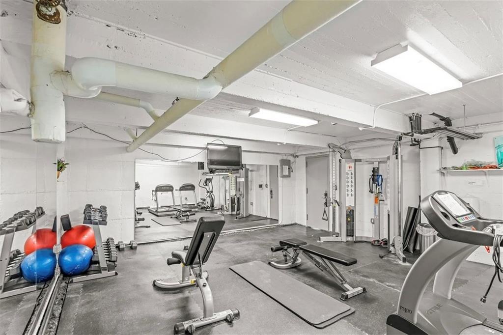 300 Ocean Kensington 11218 New York photo