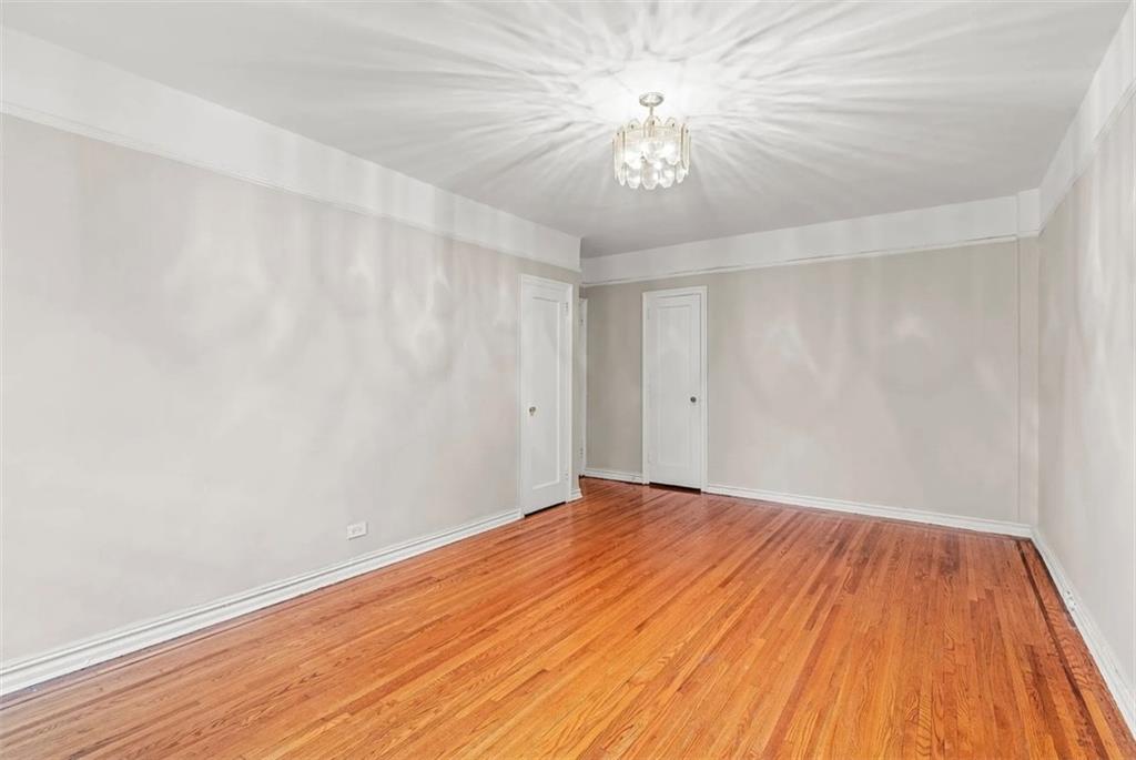 300 Ocean Kensington 11218 New York photo