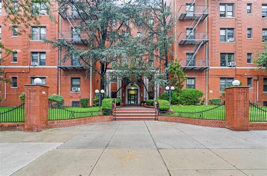 https://benbayrealty.s3.amazonaws.com/brooklynmls/495646/9164A0AFE4744A86B55A1085A31020E2jpeg