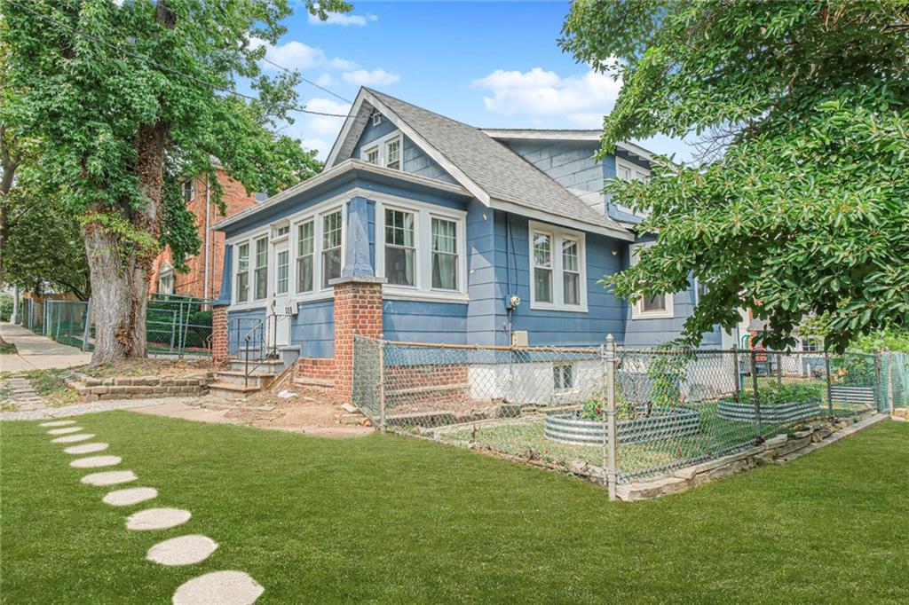 309 Cleveland Great Kill 10308 New York photo
