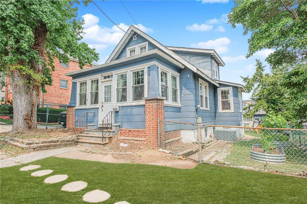 309 Cleveland Great Kill 10308 New York photo
