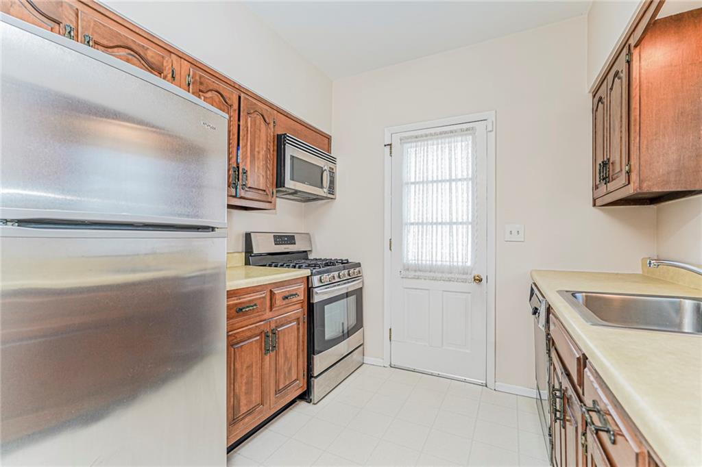112 Windermere Grasmere 10305 New York photo