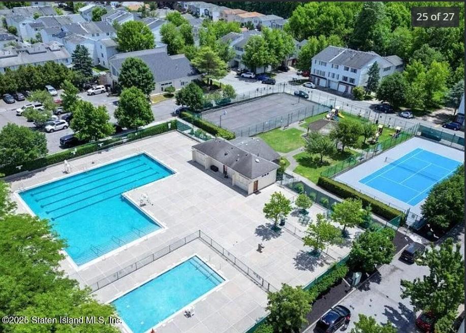 34 Jamie Arden Heights 10312 New York photo