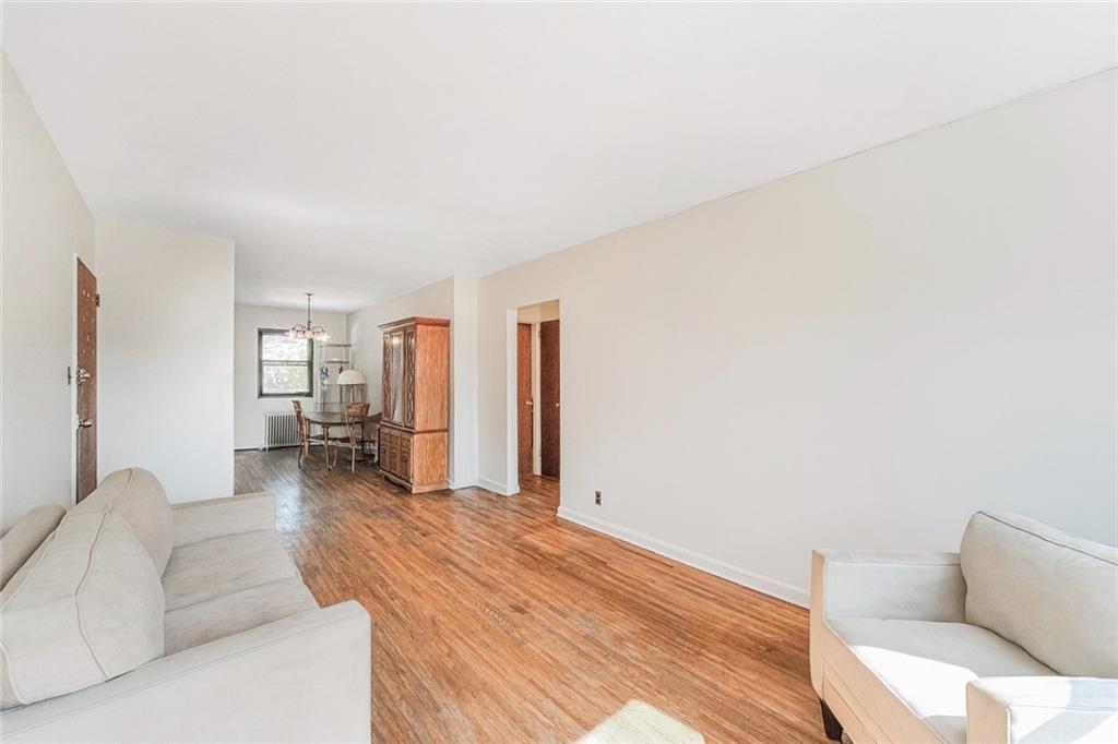 147-23 71st Kew Gardens Hills 11367 New York photo