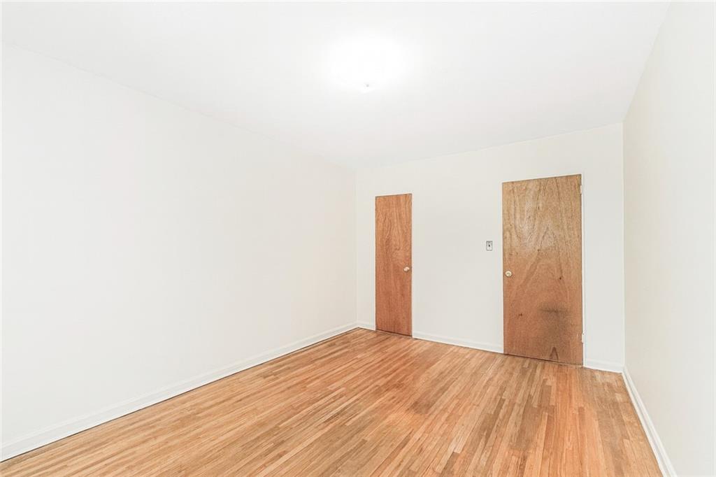 147-23 71st Kew Gardens Hills 11367 New York photo