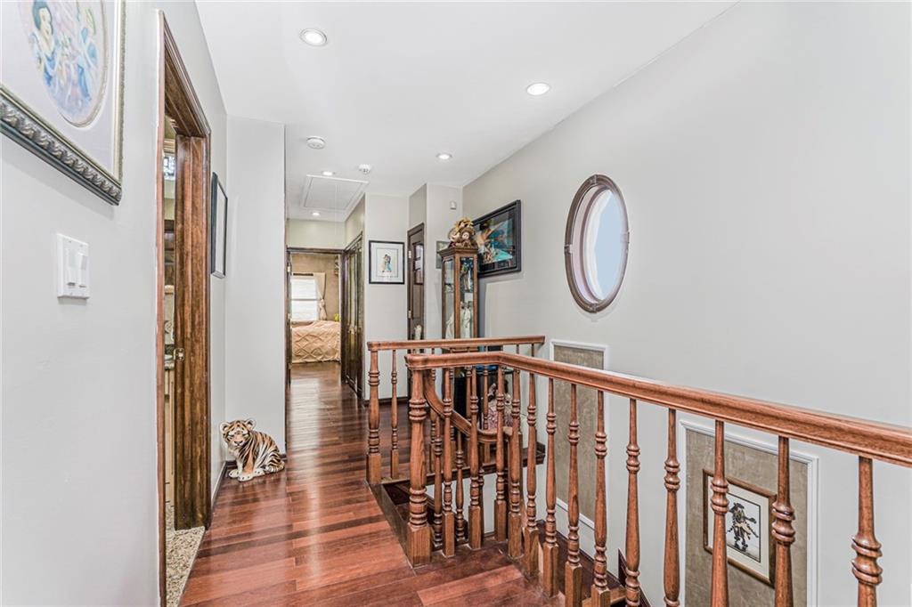 1458 81st Dyker Heights 11228 New York photo