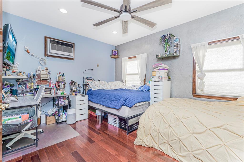 1458 81st Dyker Heights 11228 New York photo