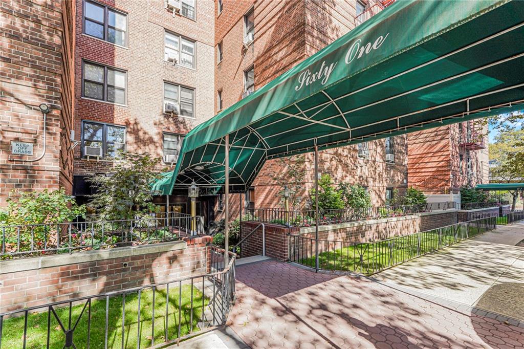 https://benbayrealty.s3.amazonaws.com/brooklynmls/496534/PhotoMar21201864741PMjpg