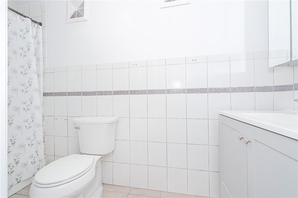 1702 74th Bensonhurst 11204 New York photo