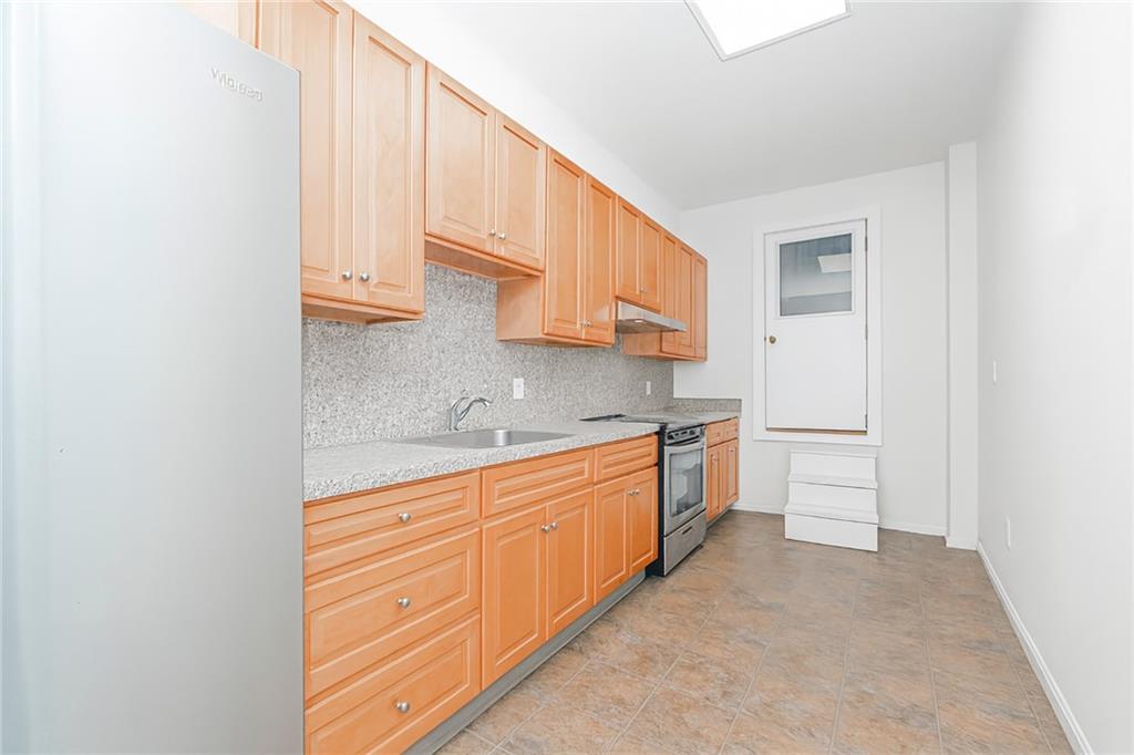 1702 74th Bensonhurst 11204 New York photo