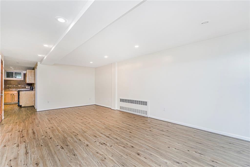 708 East 78th Canarsie 11236 New York photo