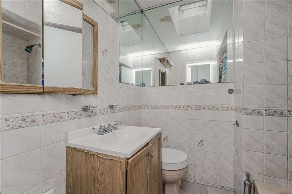 708 East 78th Canarsie 11236 New York photo