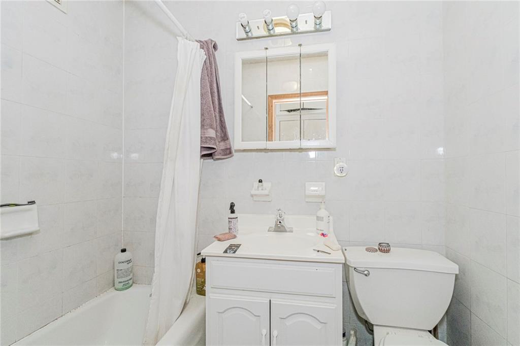 946 Bay Ridge Bensonhurst 11219 New York photo