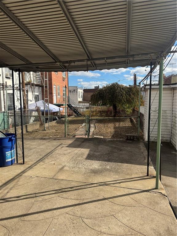 6311 13th Boro-Park 11219 New York photo