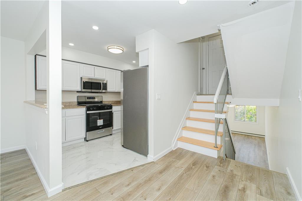 22 Oakville Willowbrook 10314 New York photo