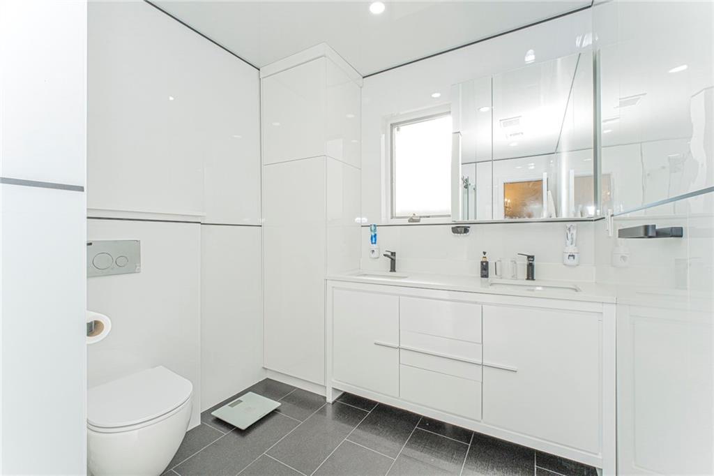 1764 East 17th Homecrest 11229 New York photo