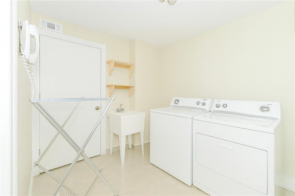 1764 East 17th Homecrest 11229 New York photo