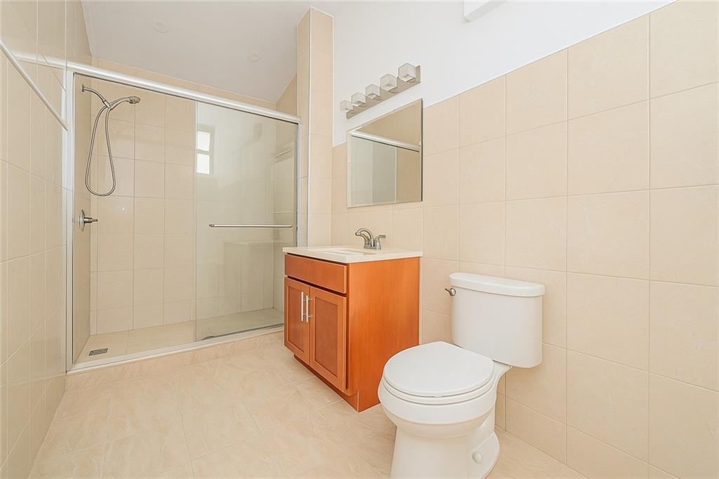 1621 70th Bensonhurst 11204 New York photo