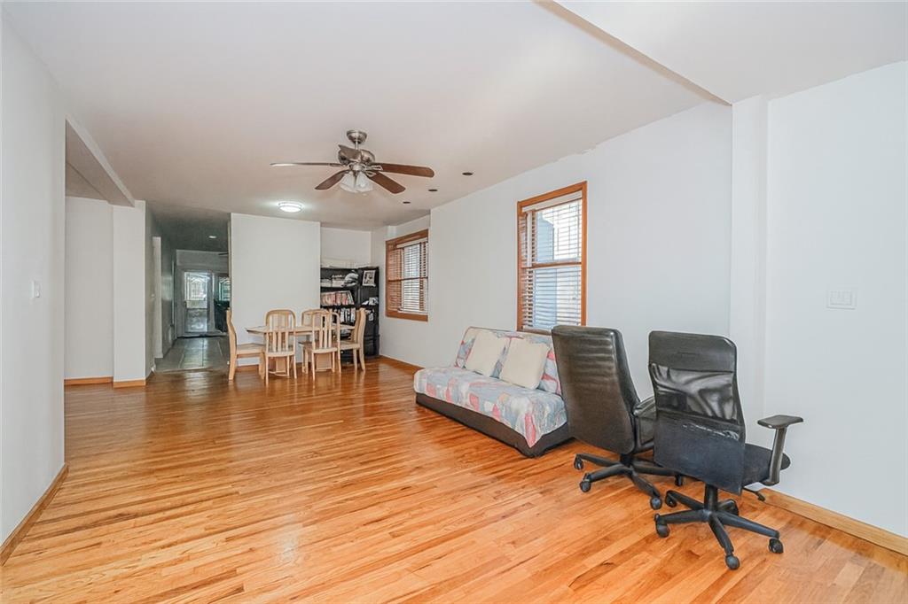 1621 70th Bensonhurst 11204 New York photo