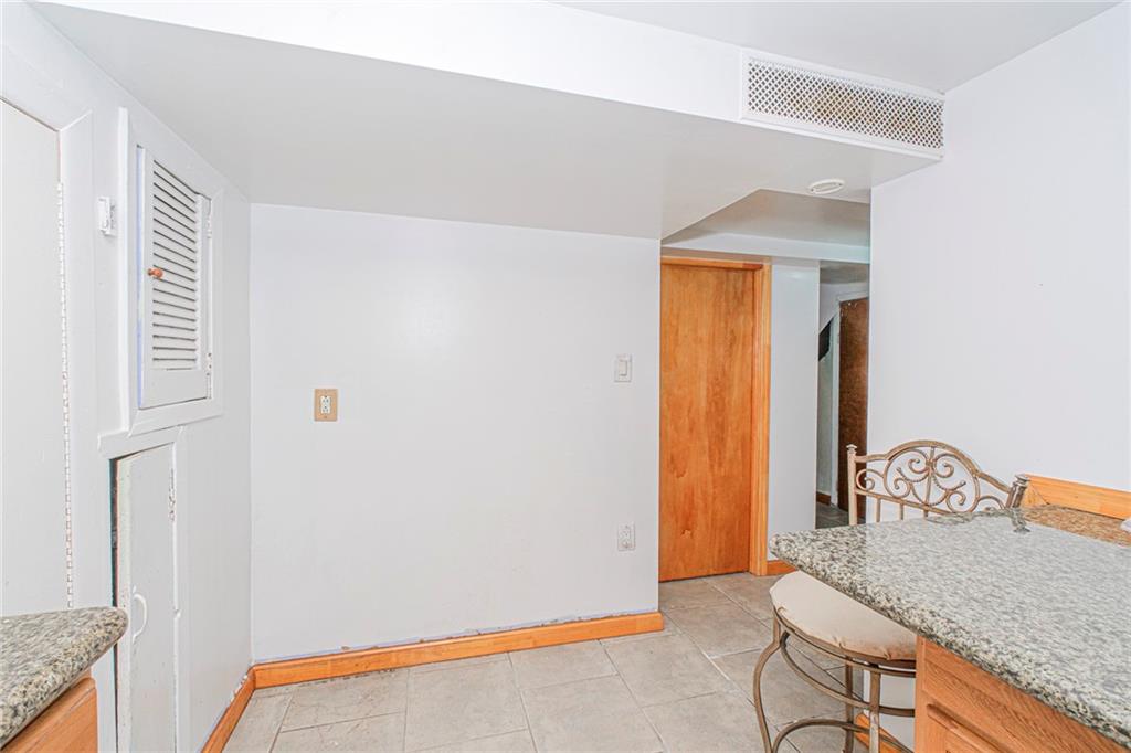 1621 70th Bensonhurst 11204 New York photo