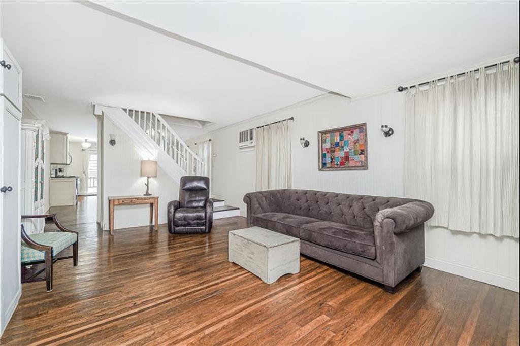 1817 East 37th Marine Park 11234 New York photo