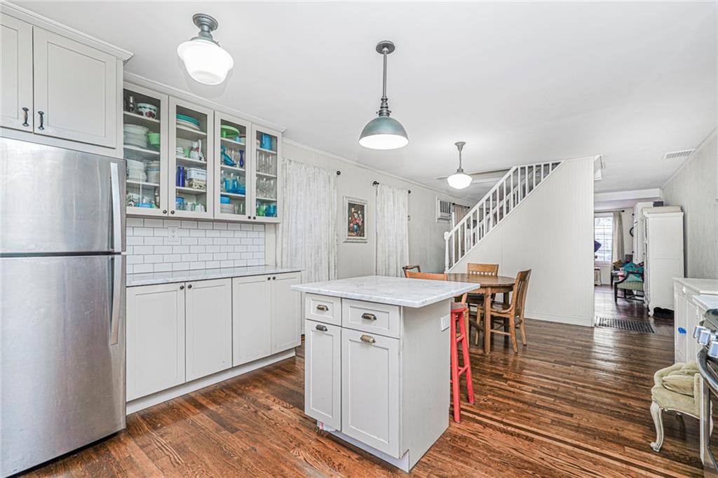 1817 East 37th Marine Park 11234 New York photo