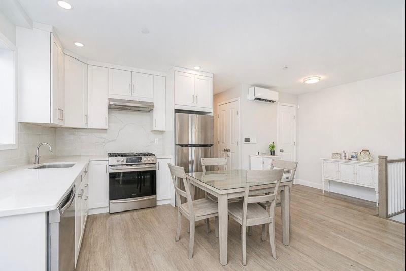 210 Bay 7th Dyker Heights 11228 New York photo