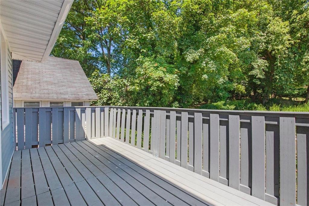 490 Van Duzer Stapleton 10304 New York photo