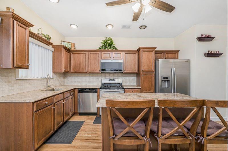 16 Colon Great Kill 10308 New York photo