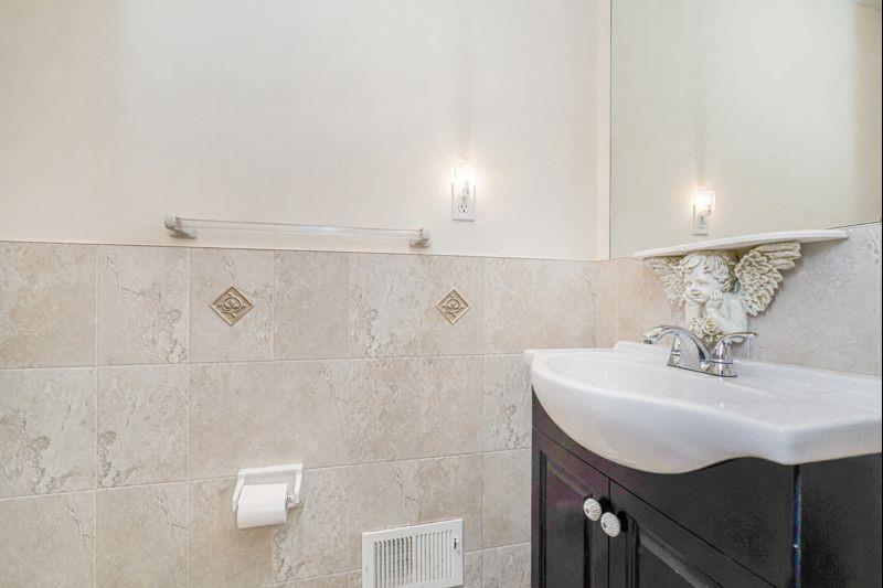 16 Colon Great Kill 10308 New York photo