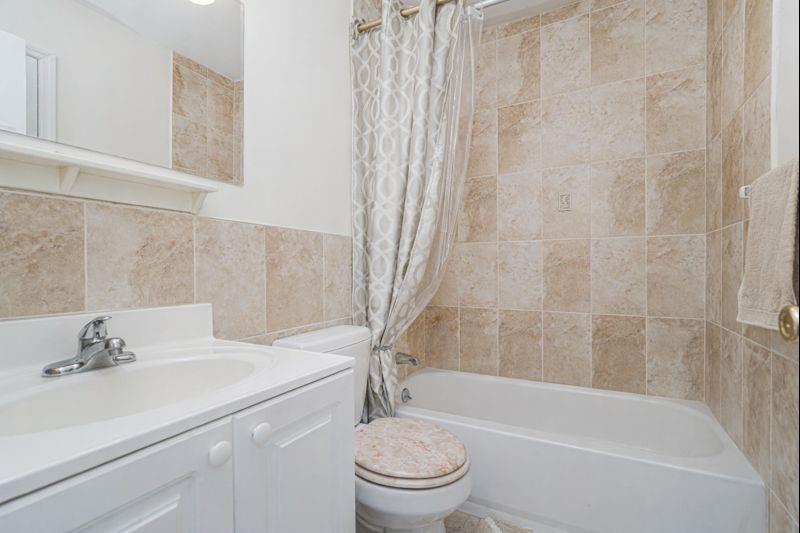 16 Colon Great Kill 10308 New York photo