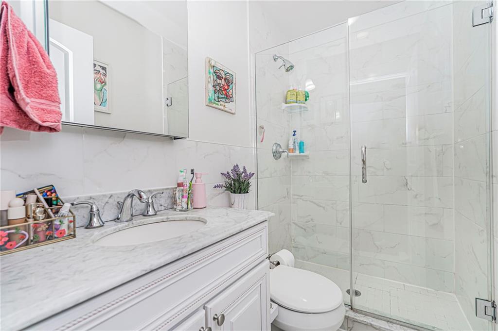 182 Roman Graniteville 10314 New York photo