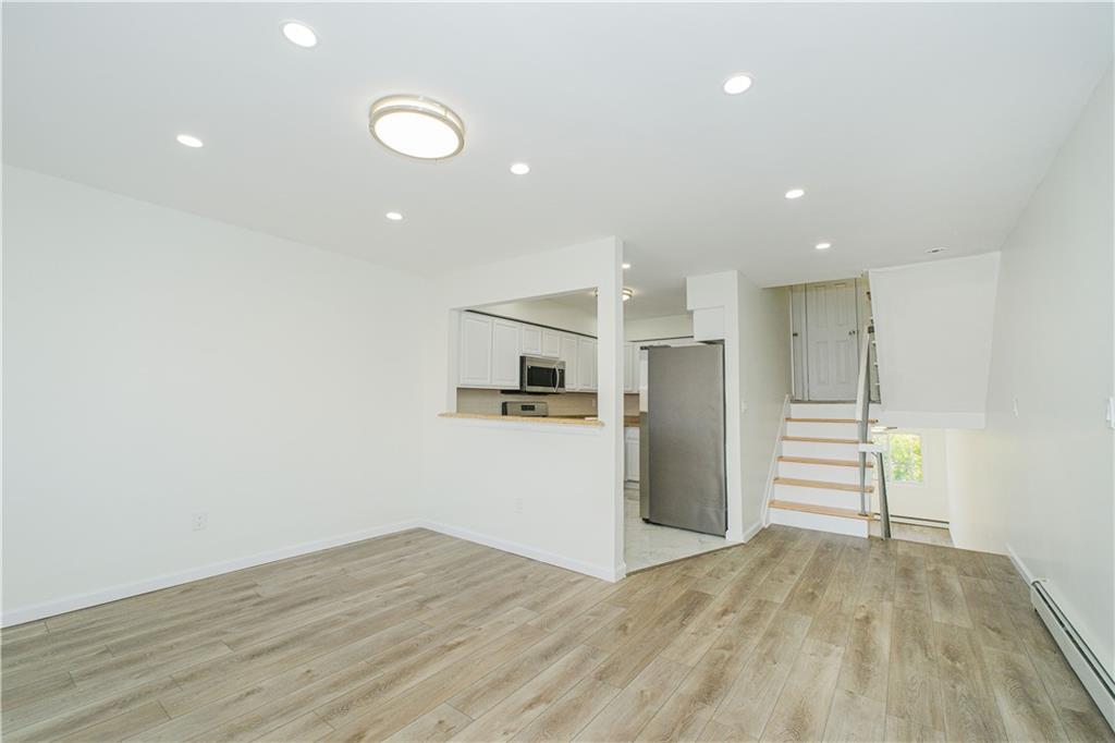 22 Oakville Street Willowbrook 10314 New York photo