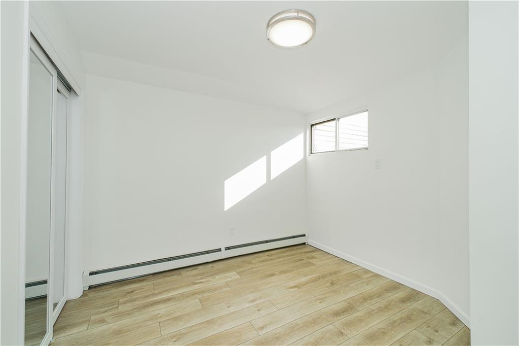 22 Oakville Street Willowbrook 10314 New York photo