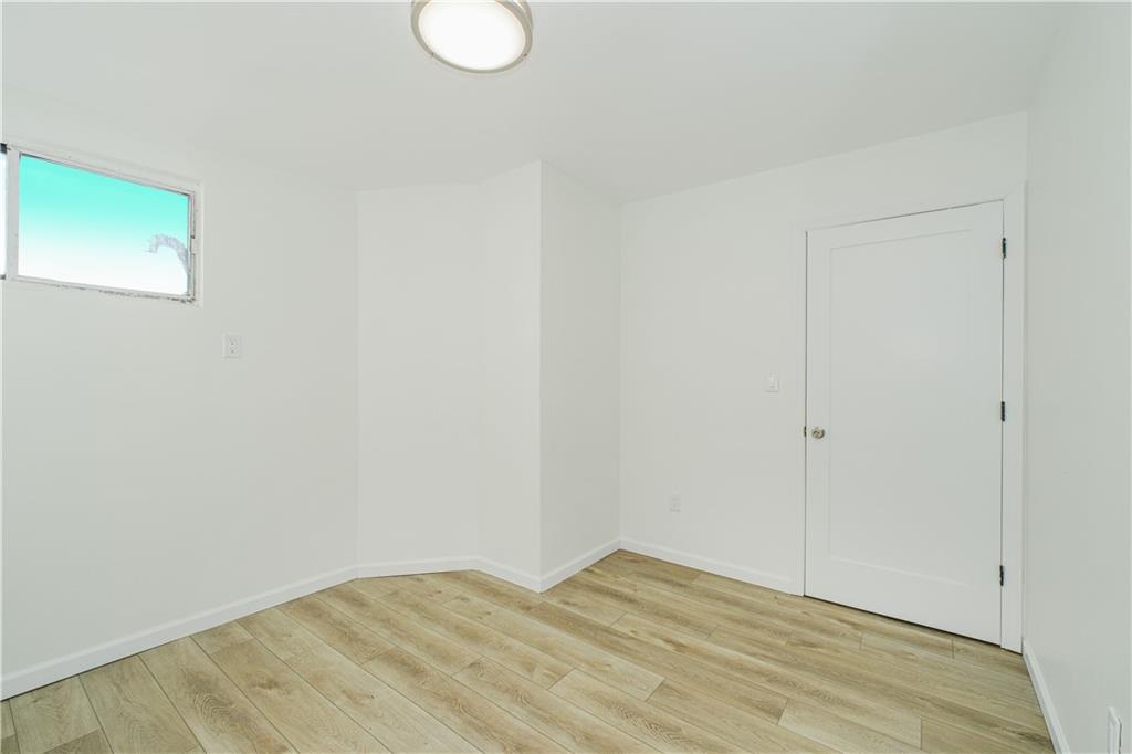 22 Oakville Street Willowbrook 10314 New York photo