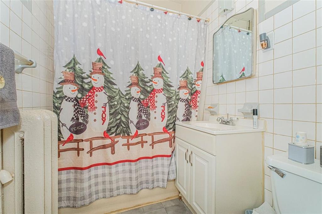 1034 66th Boro-Park 11219 New York photo