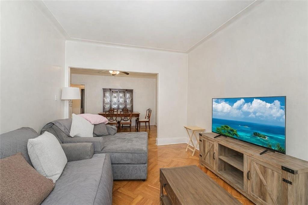 1034 66th Boro-Park 11219 New York photo