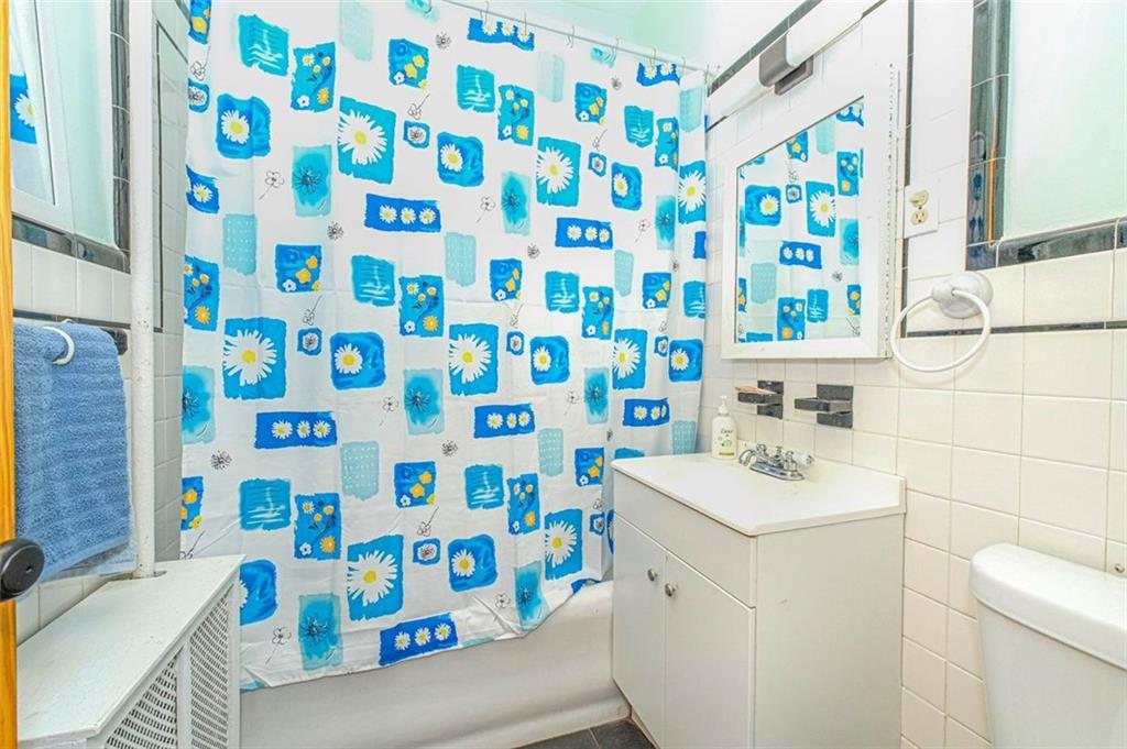 1034 66th Boro-Park 11219 New York photo