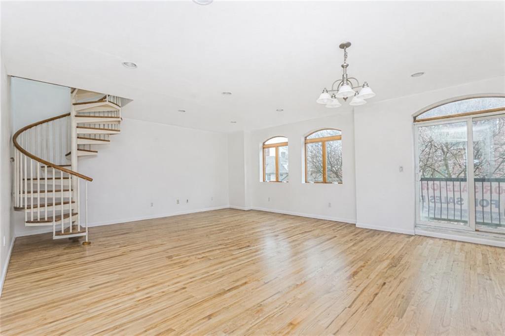 8405 19th Bensonhurst 11214 New York photo