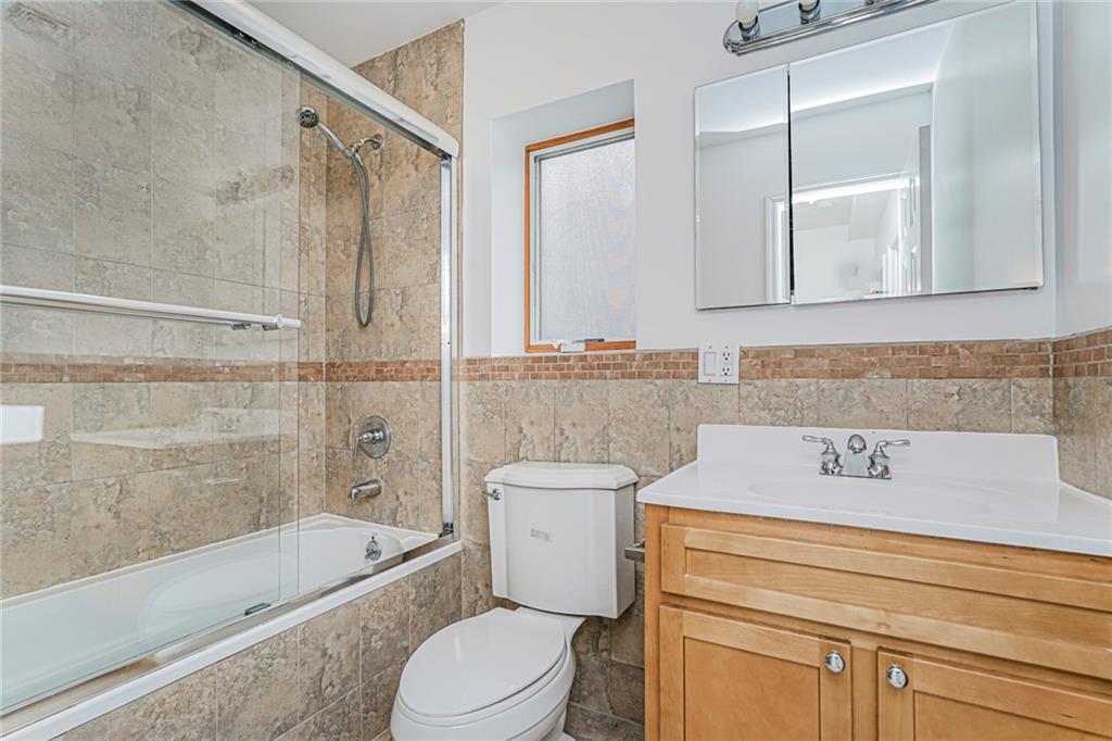 8403 19th Bensonhurst 11214 New York photo