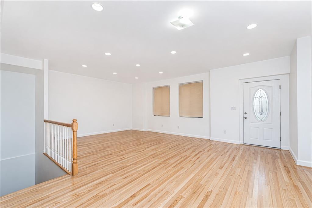 8405 19th Bensonhurst 11214 New York photo