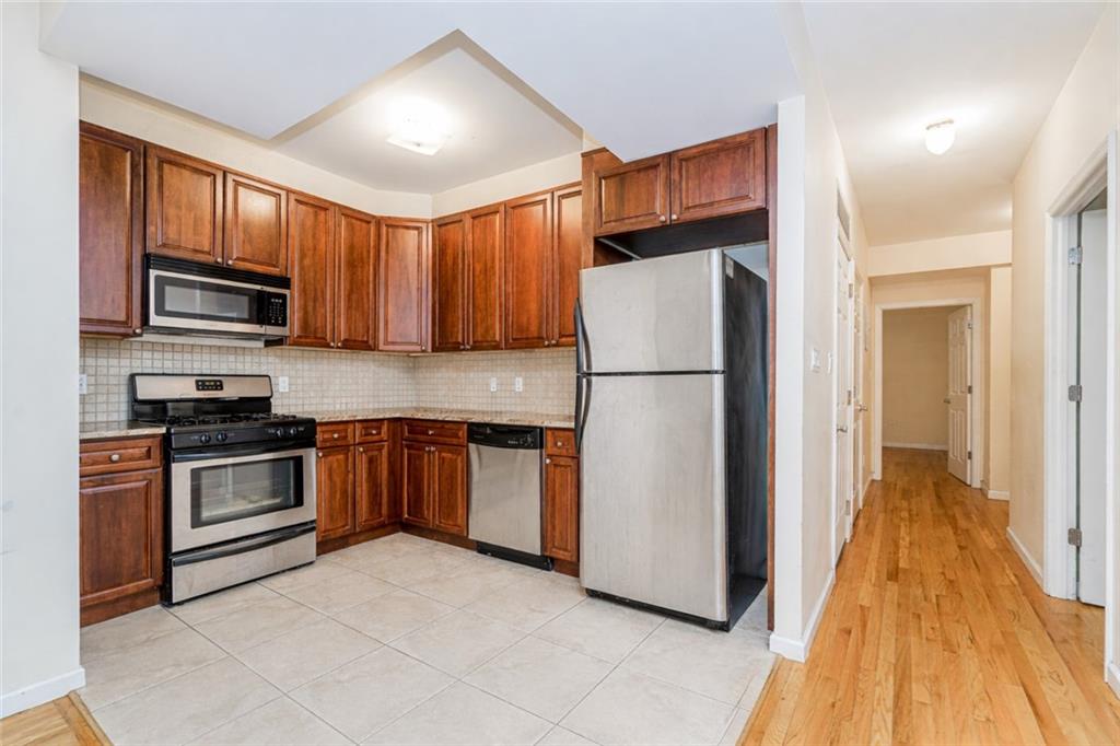 8409 19th Bensonhurst 11214 New York photo