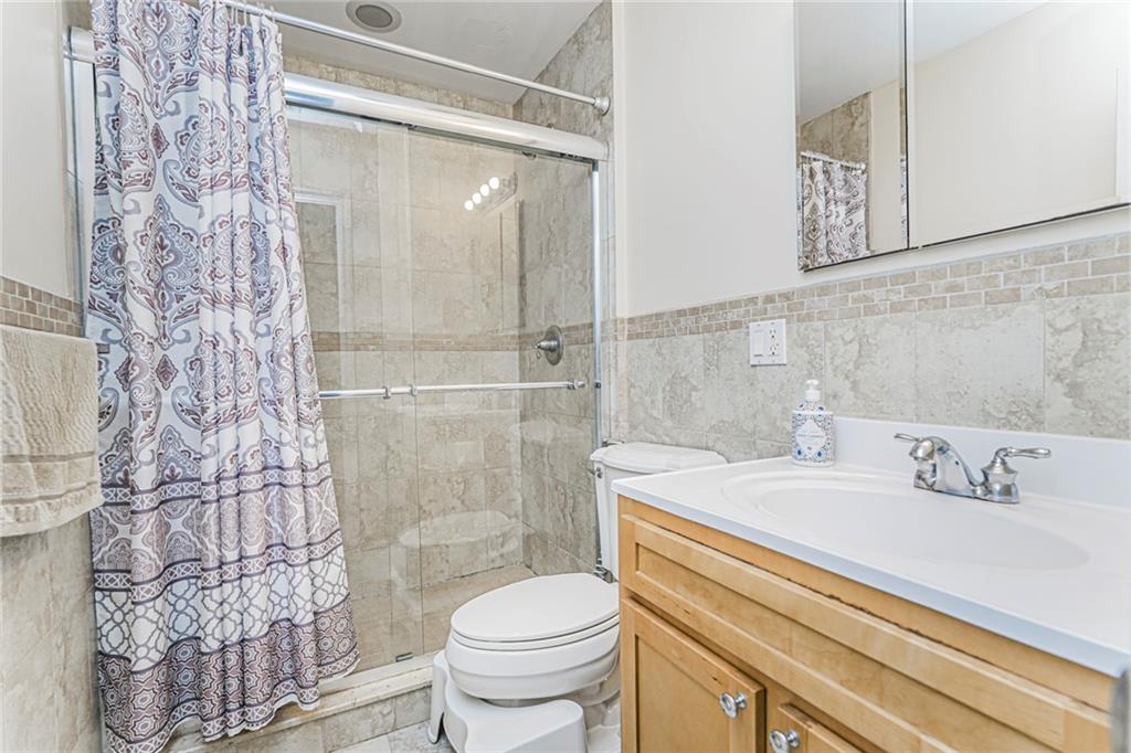 8409 19th Bensonhurst 11214 New York photo