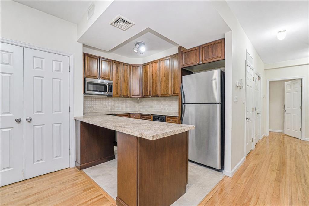 8405 19th Bensonhurst 11214 New York photo