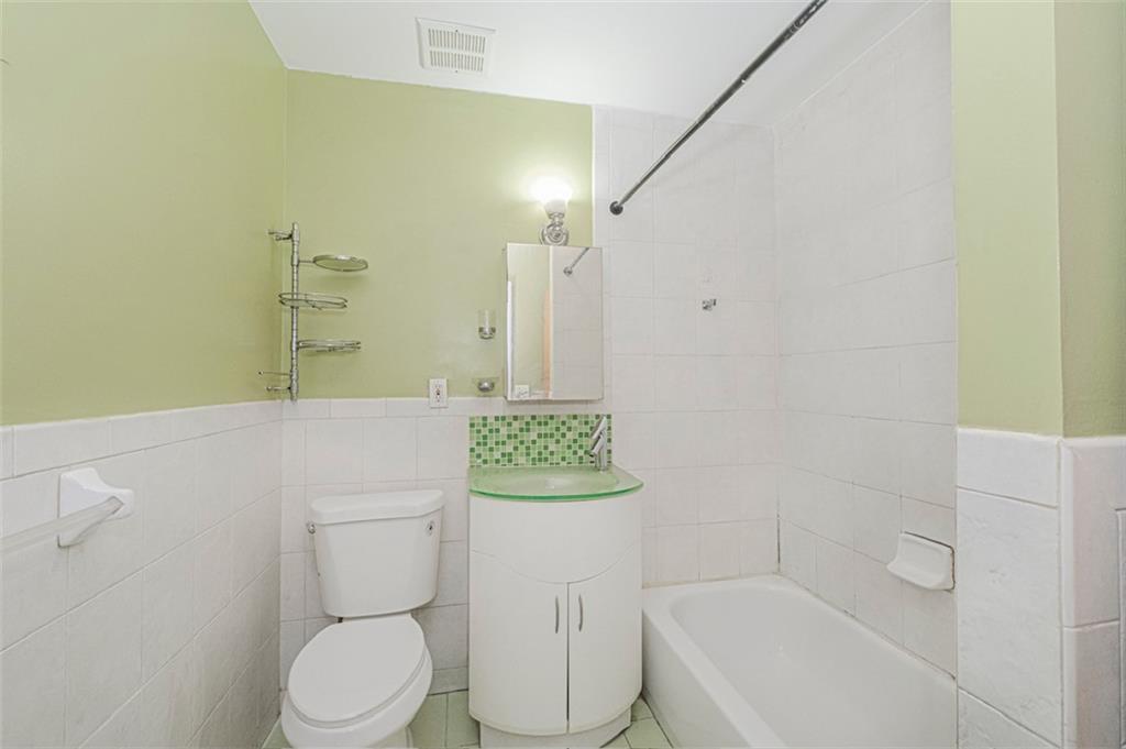 98 Gelston Bay Ridge 11209 New York photo