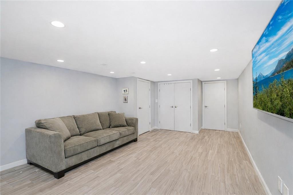 1857 East 37th Marine Park 11234 New York photo