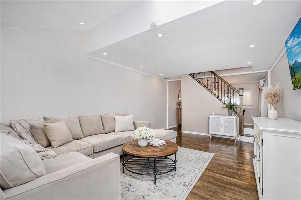 1857 East 37th Marine Park 11234 New York photo