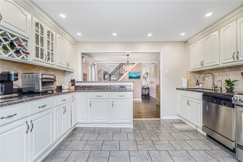 1857 East 37th Marine Park 11234 New York photo