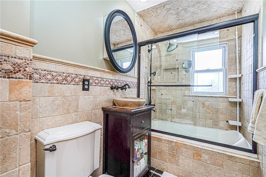 1857 East 37th Marine Park 11234 New York photo