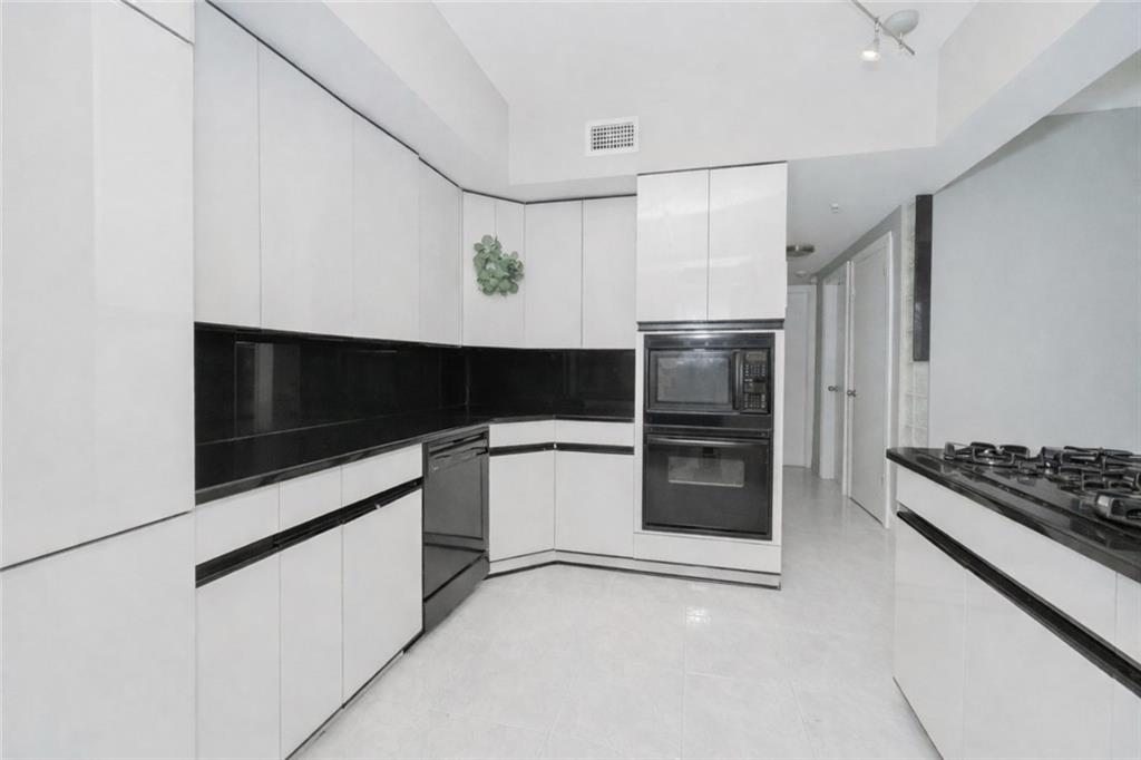 2127 East 36th Marine Park 11234 New York photo
